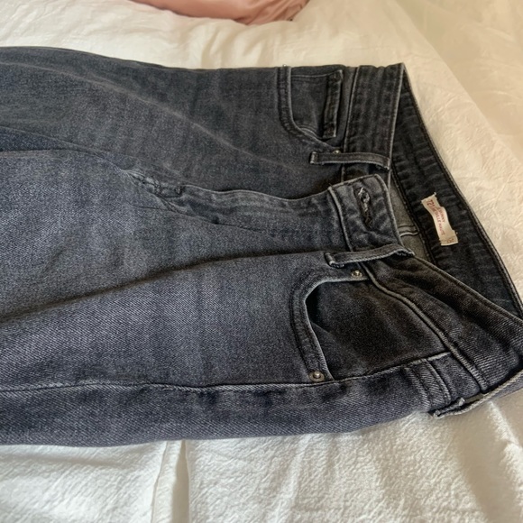 Levi’s 721 HighWaisted Jeans (Grey/Black w/ rips) - Picture 11 of 12